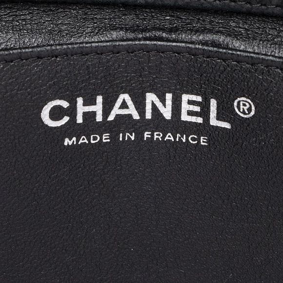 Chanel Matte Caviar Leather Chain Flap Clutch Bag - Picture 8 of 14